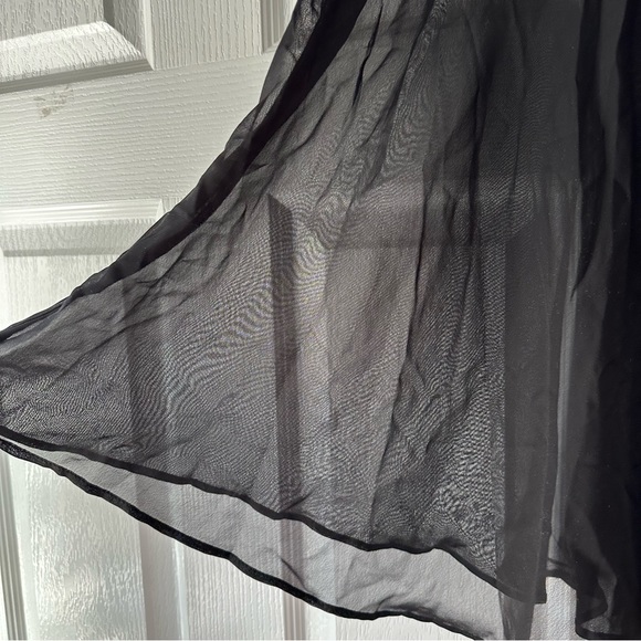 ❣️SENTIMENTS black sheer cami - Picture 4 of 5